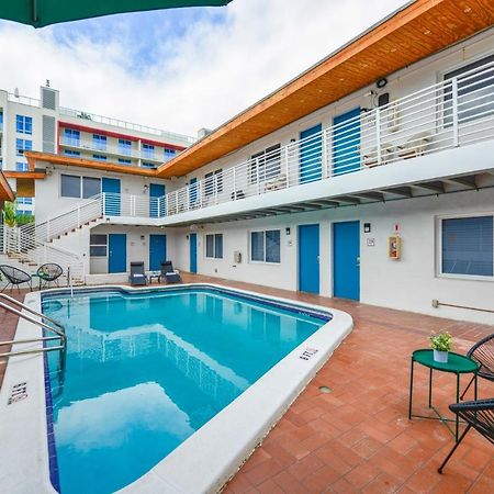 Cozy 1 Bedroom With Pool Steps From The Beach #41 Hollywood Eksteriør billede