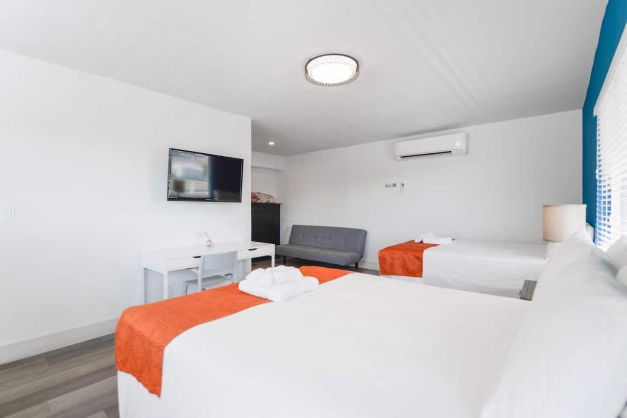 Cozy 1 Bedroom With Pool Steps From The Beach #41 Hollywood Eksteriør billede