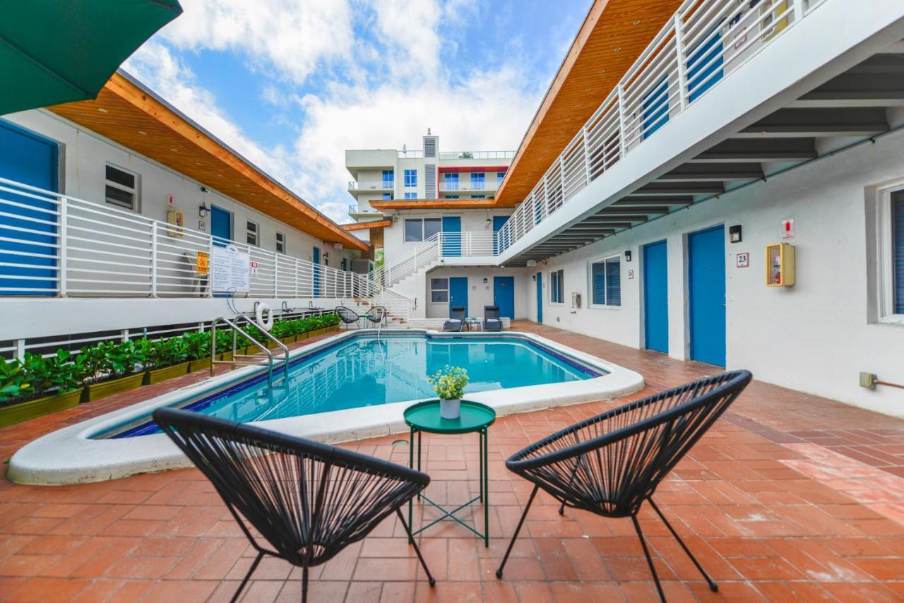 Cozy 1 Bedroom With Pool Steps From The Beach #41 Hollywood Eksteriør billede